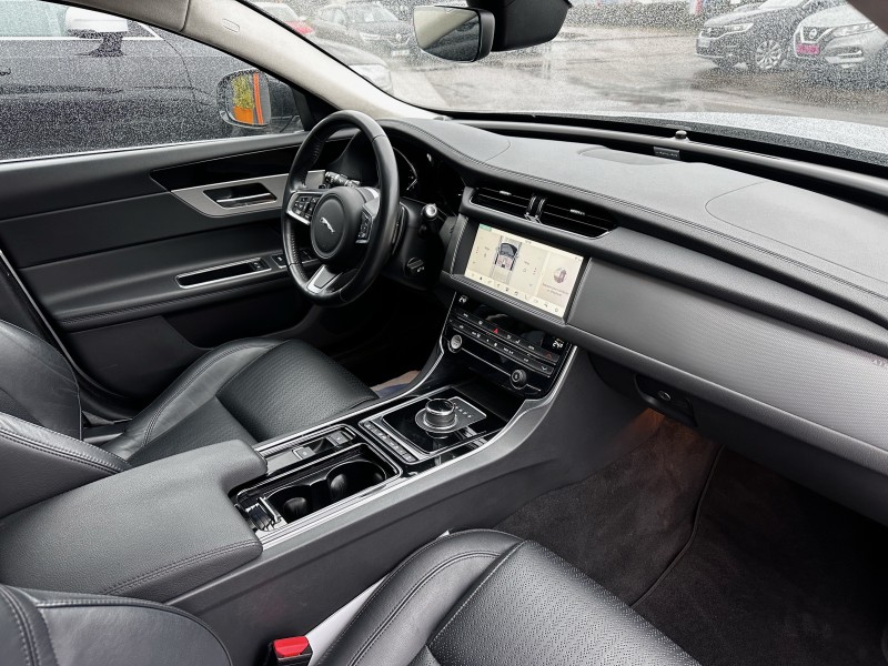 JAGUAR XF II 2.0D 180 10CV PRESTIGE AUTO ********* SEULEMENT 51892 KMS !!!!!!******