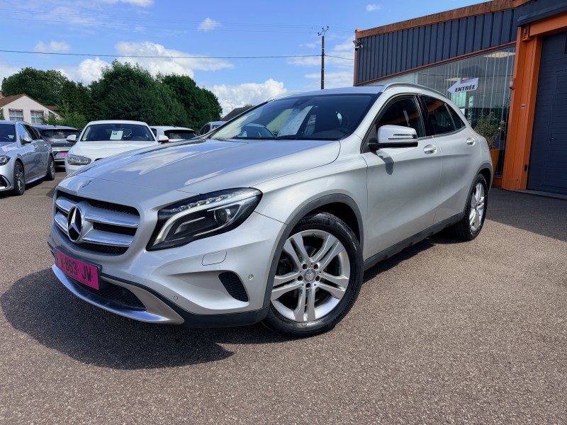 MERCEDES GLA 180 D SENSATION ********* 2 EME MAIN AVEC SEULEMENT 77313 KMS !!!!!! ******