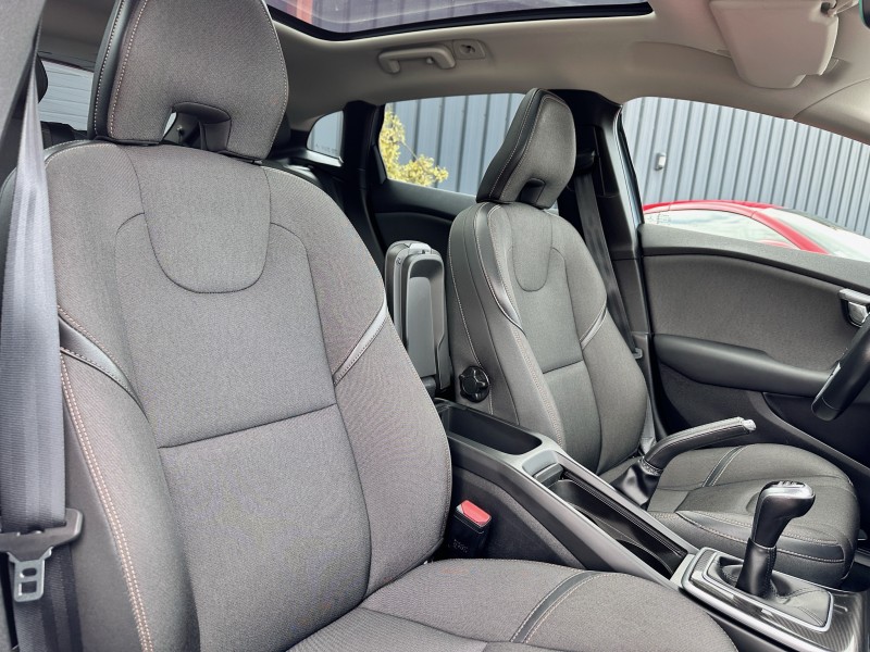 VOLVO V40 CROSS COUNTRY II (2) CROSS COUNTRY D2 120 OVERSTA EDITION