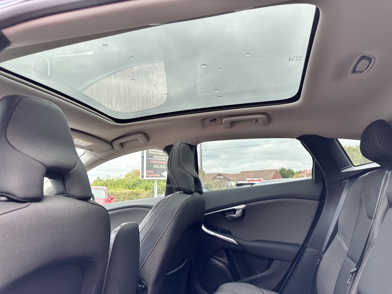 VOLVO V40 CROSS COUNTRY II (2) CROSS COUNTRY D2 120 OVERSTA EDITION