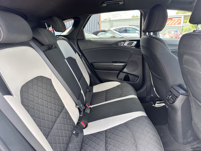 KIA PROCEED III 1.5 T-GDI 160 ISG GT LINE ********* 1 ERE MAIN AVEC SEULEMENT 24411 KMS !!!!!******