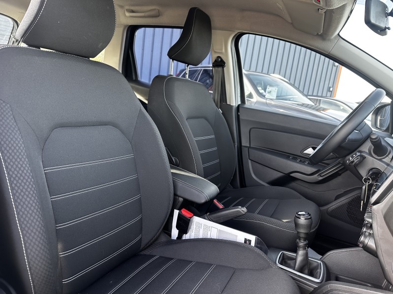 DACIA DUSTER III 1.0 ECO-G 100 CV 4X2 EXPRESSION  ******* AVEC SEULEMENT 19882 KMS *********