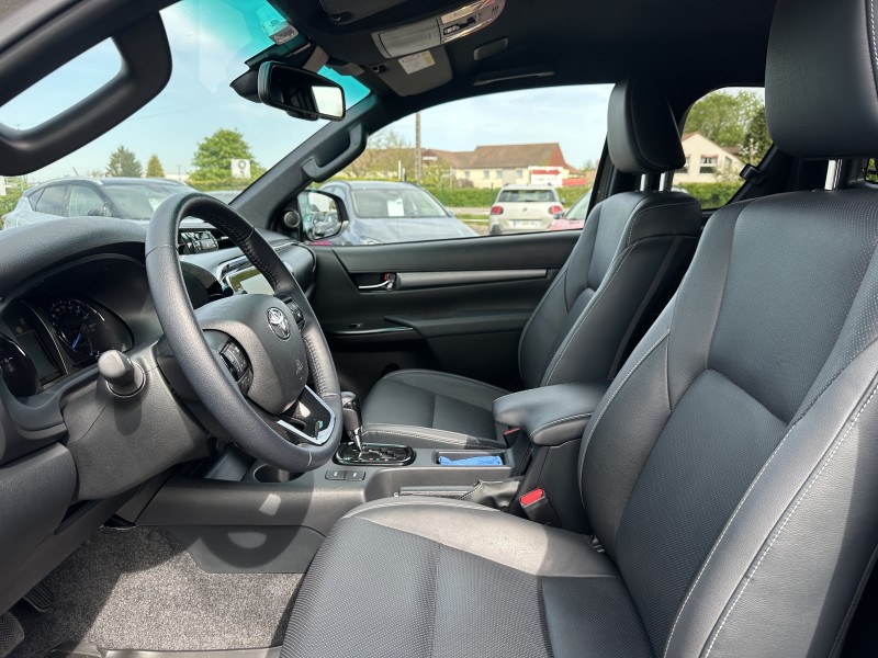 TOYOTA HILUX IV (3) X-TRA CABINE 4WD 2.8 204 D-4D INVINCIBLE BVA ******* TVA RECUPERABLE SOIT 39991 EUROS HT //* 1 ERE MAIN AVEC SEULEMENT 42479 KMS !!!!!! ********