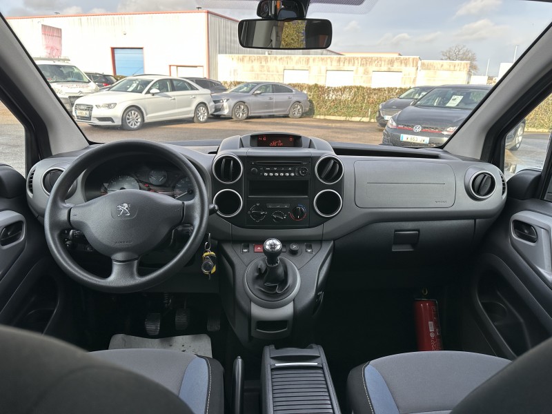 PEUGEOT PARTNER II TEPEE ******** 1 ERE MAIN AVEC SEULEMENT 104891 KMS !!!!!! *******