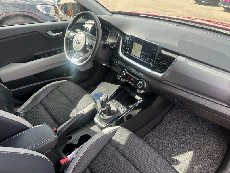 KIA STONIC 1.0 T-GDI 120 ISG PREMIUM ********* 1 ERE MAIN AVEC SEULEMENT 27724 KMS !!!!!!! ********