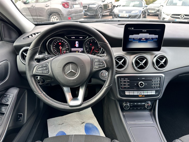 MERCEDES GLA (2) 180 SENSATION 7G-DCT ******** 1 ERE MAIN AVEC SEULEMENT 33440 KMS !!!!!!*******