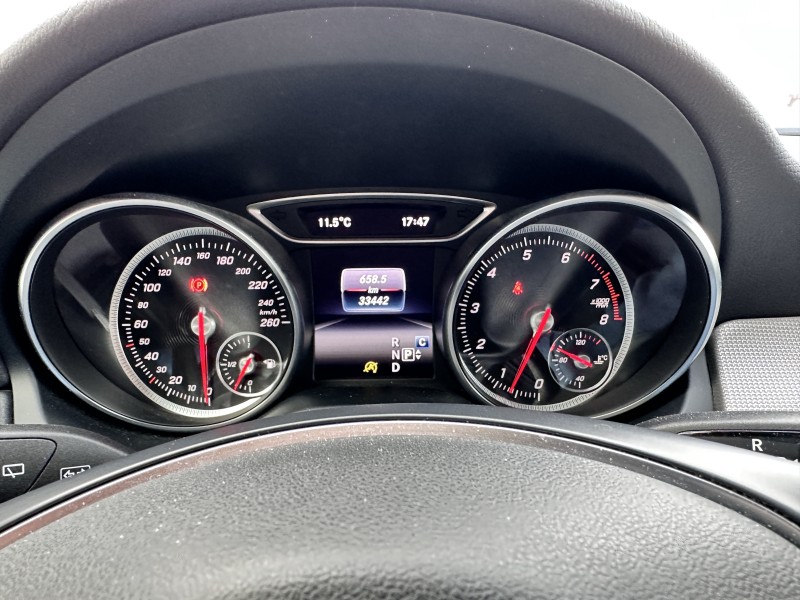 MERCEDES GLA (2) 180 SENSATION 7G-DCT ******** 1 ERE MAIN AVEC SEULEMENT 33440 KMS !!!!!!*******