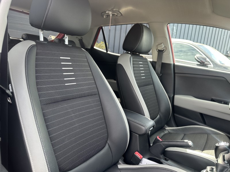 KIA STONIC 1.0 T-GDI 120 ISG PREMIUM ********* 1 ERE MAIN AVEC SEULEMENT 27724 KMS !!!!!!! ********