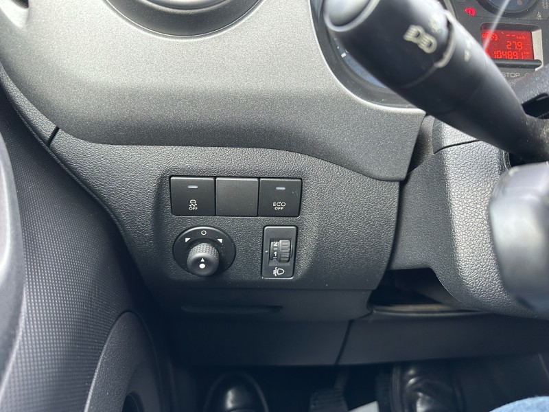 PEUGEOT PARTNER II TEPEE ******** 1 ERE MAIN AVEC SEULEMENT 104891 KMS !!!!!! *******