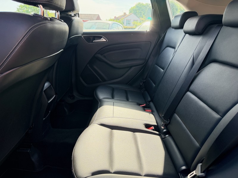 MERCEDES CLASSE B II (2) 180 D SENSATION ********** 2 EME MAIN AVEC SEULEMENT 75125KMS !!!!!! **********