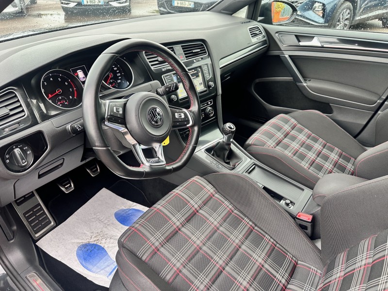 VOLKSWAGEN GOLF VII 2.0 TSI 220CV GTI BLUEMOTION TECHNOLOGY 5 PORTES