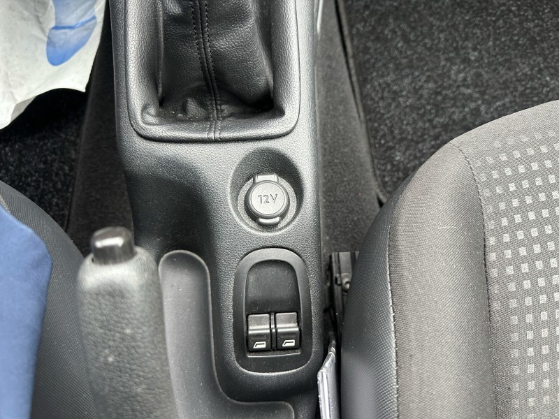 PEUGEOT 206+ 1.1 60 URBAN 3P ********* 1 ERE MAIN AVEC SEULEMENT 67483 KMS !!!!!!*******