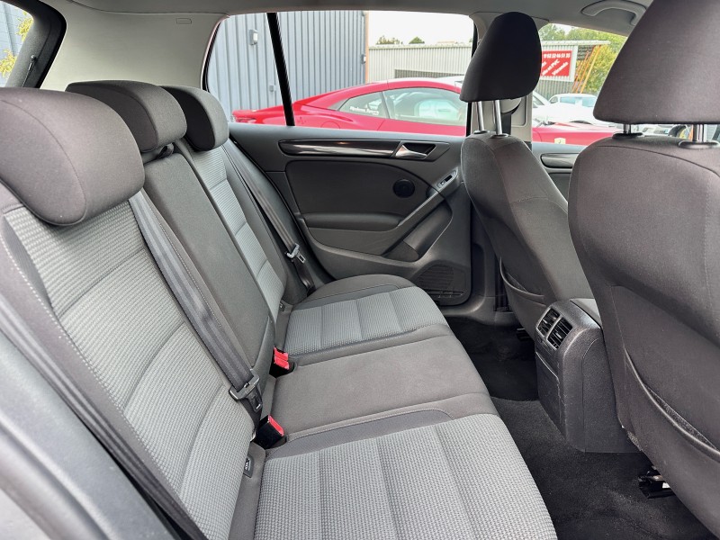 VOLKSWAGEN GOLF VI 1.6 TDI FAP 105 CONFORTLINE 5P