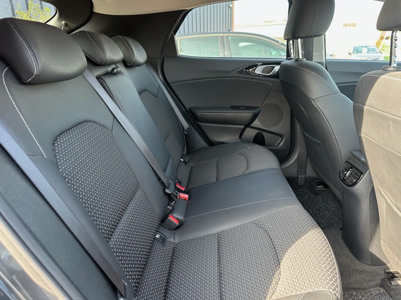 KIA XCEED (2) 1.0 T-GDI 120 ISG DESIGN BVM6 ******* SEULEMENT 37061 KMS !!!!!!!********