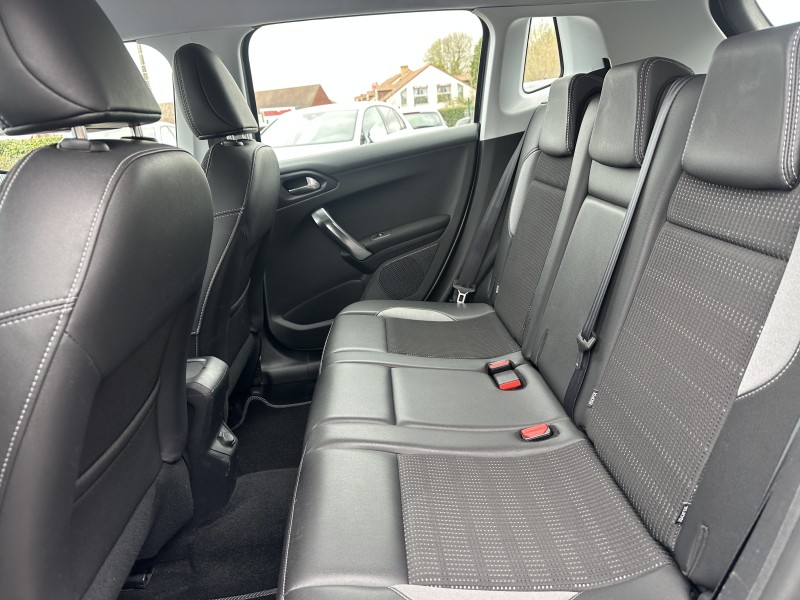 PEUGEOT 2008 1.6 E-HDI 92 ALLURE